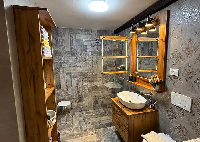 Kuca Za Odmor Gaetana Feriehus Permani